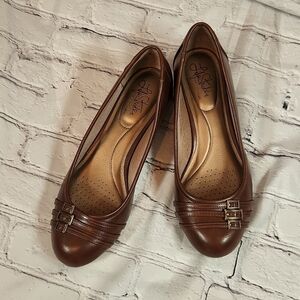 NWT Life Stride women's wedge slip-on